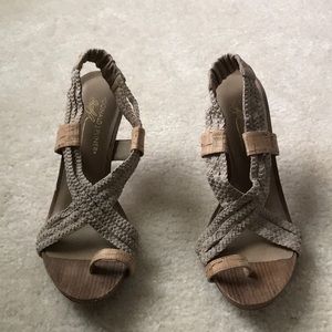 Donald J Pliner sandal 9.5 M